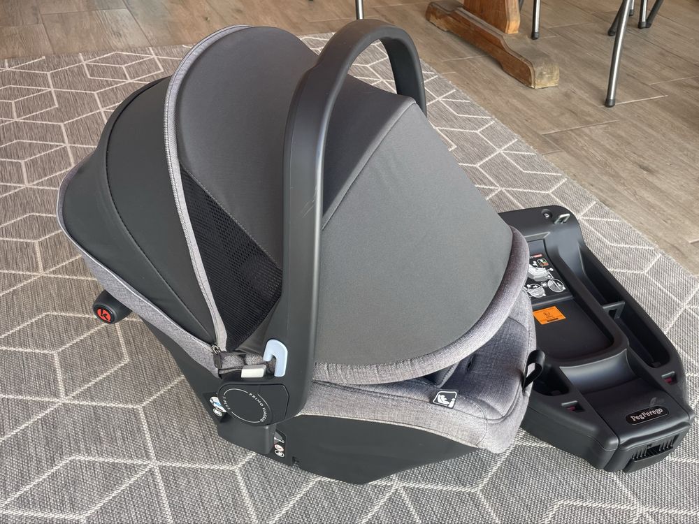 Peg Perego столче с isofix база