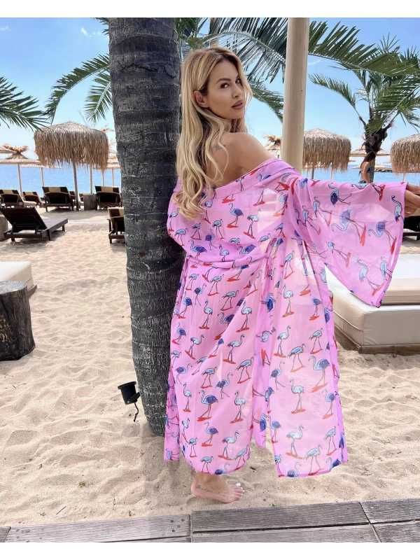 Бански костюм и парео на бранда Lbd