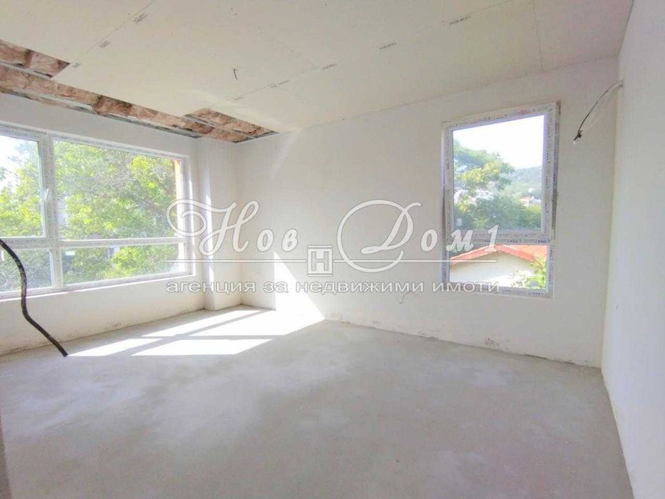 Продава се Тристаен апартамент в Варна, Левски - 110 кв.м за 1227 €/кв.м - Снимка #6