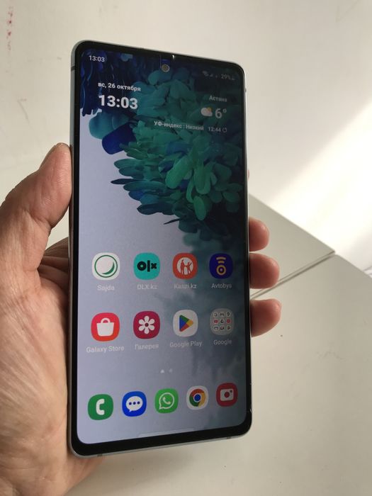 Продам Samsung s 20 fe, на 128 гб