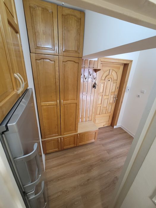 Închiriez Garsoniera