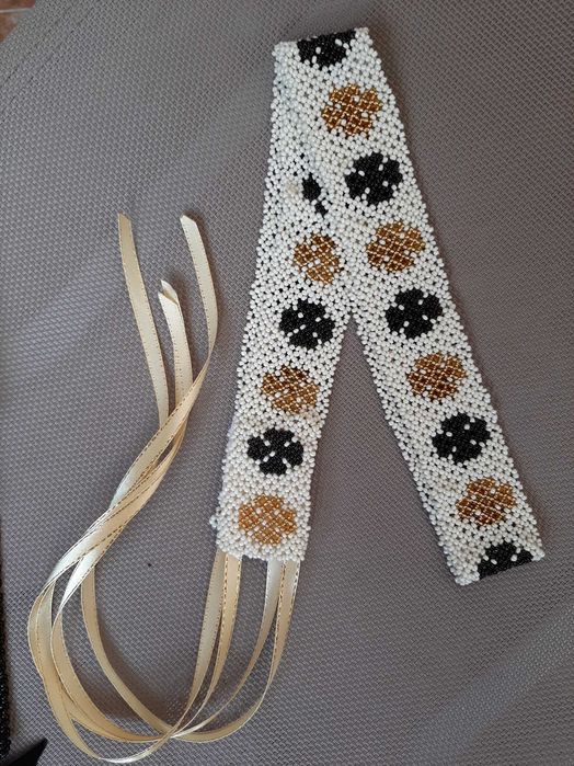 Cordon din mărgeluțe de sticlă