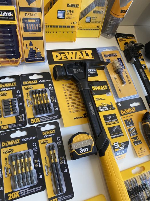 DeWALT - Битове , Накрайници , Ножици , Чукове , Дискове u други