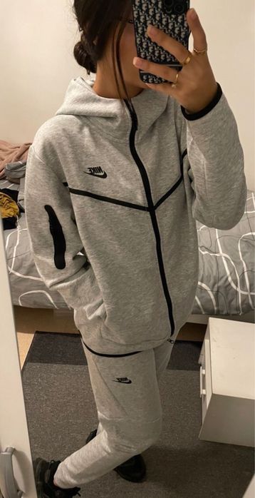 nike tech fleece продам срочно