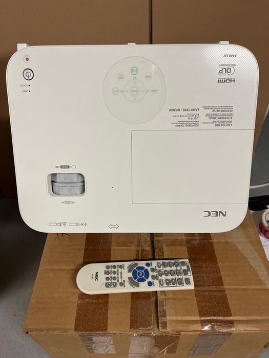 Vand Proiector NEC M403H Full HD +Ecran Proiector Elite Screens