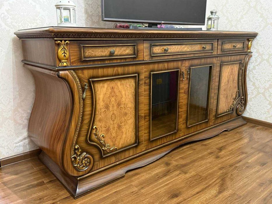 Тумба в гостинную. Срочно