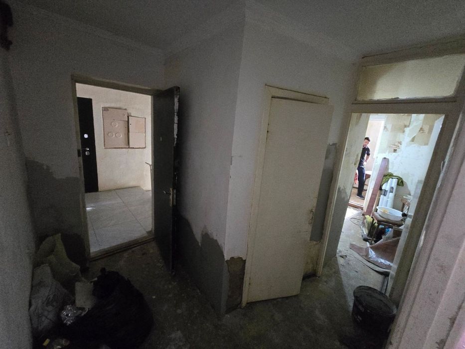 Срочно продам 1 комнатную 1 этаж Чиланзар 13