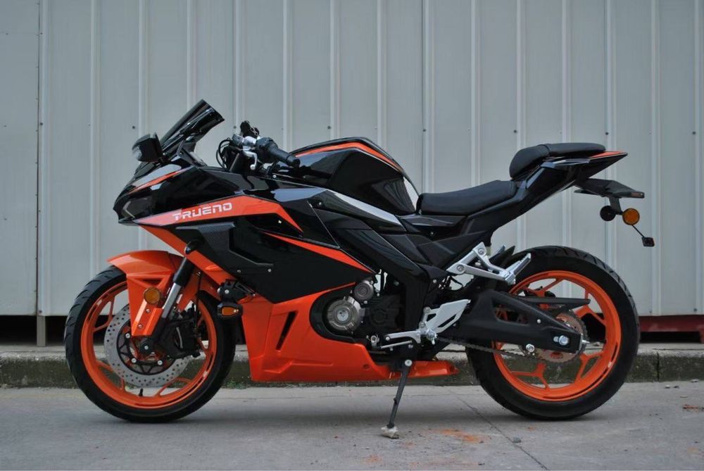 Ducati 400sr спорт байк