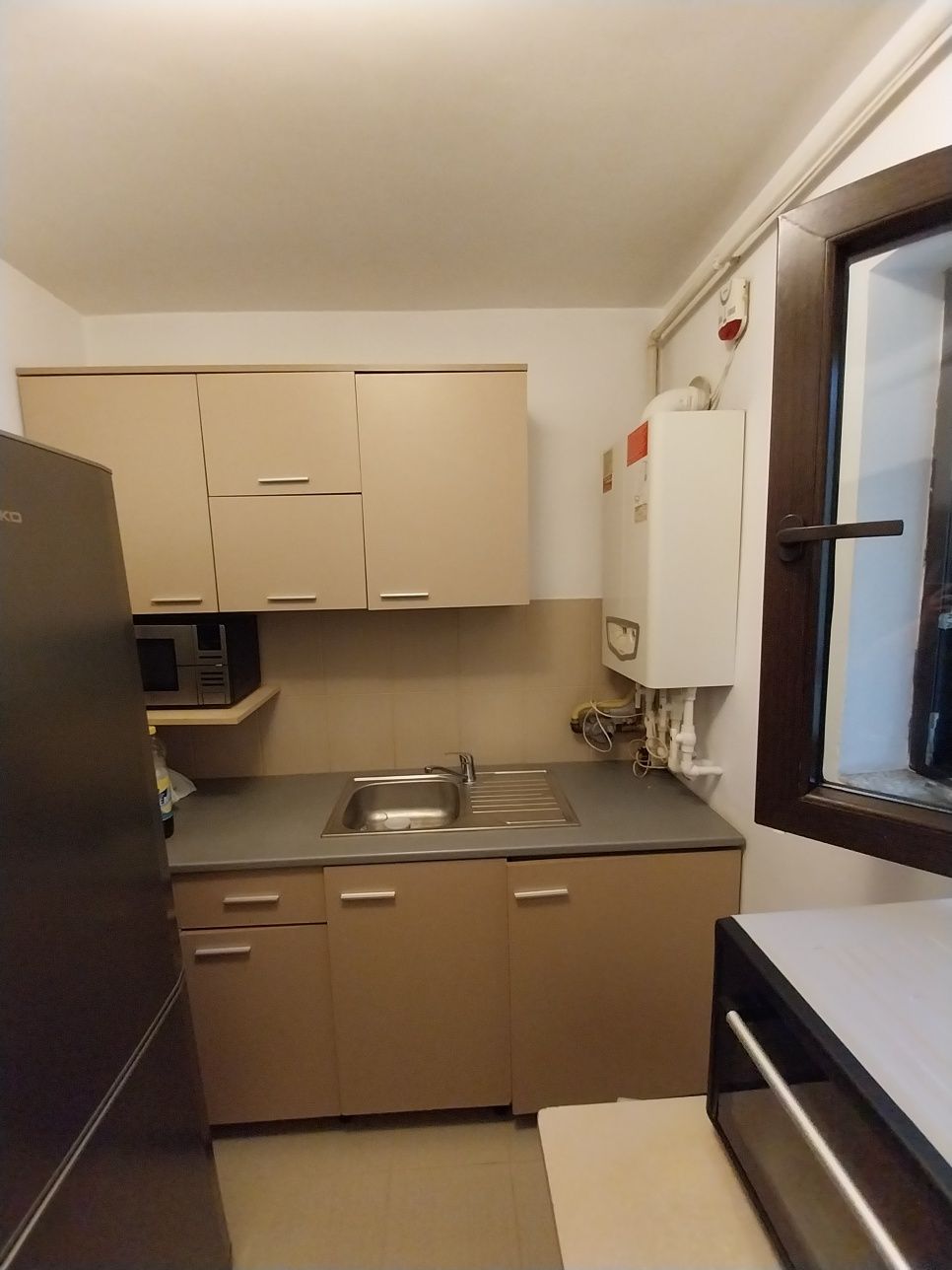 Închiriez apartament 2 camere