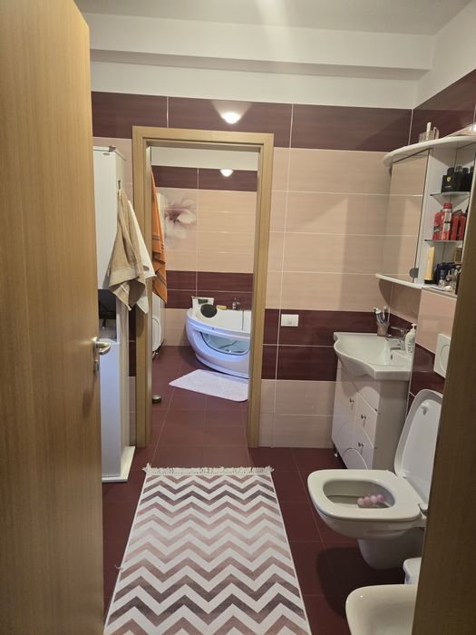 Casa de vanzare in cartierul Tractorul