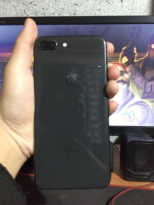 Iphone 8 plus 64 gb 700 ming