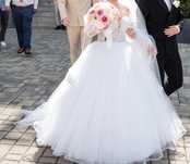 Rochie mireasa cu trena