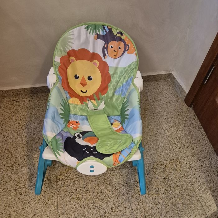 Детски шезлонг с музика и вибрация