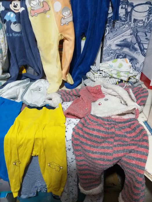 Lot Hainute Bebe Nr60-86...30 Articole