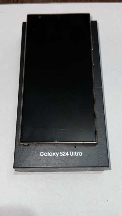 Vand Samsung Galaxy S24 Ultra Gold