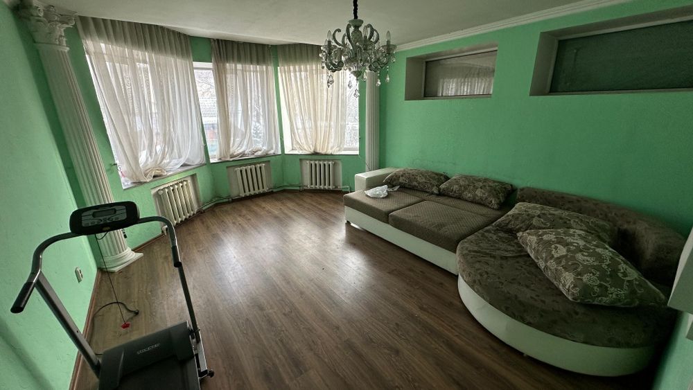 Продаётся двухэтажный дом