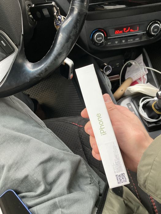 Iphone 16 128 ULTRAMARINE