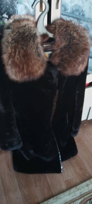 Продам дубленку отличного качества. "Золотое руно"  р/р 42-44