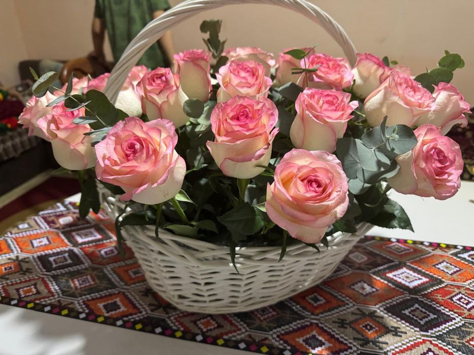 Свежий гүлдер 33штук карзинасымен 15.000