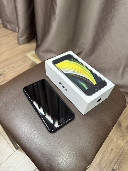 Продам IPhone SE2020