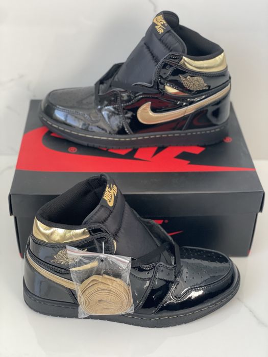 Air Jordan 1 Retro High Black Metallic Gold Dark