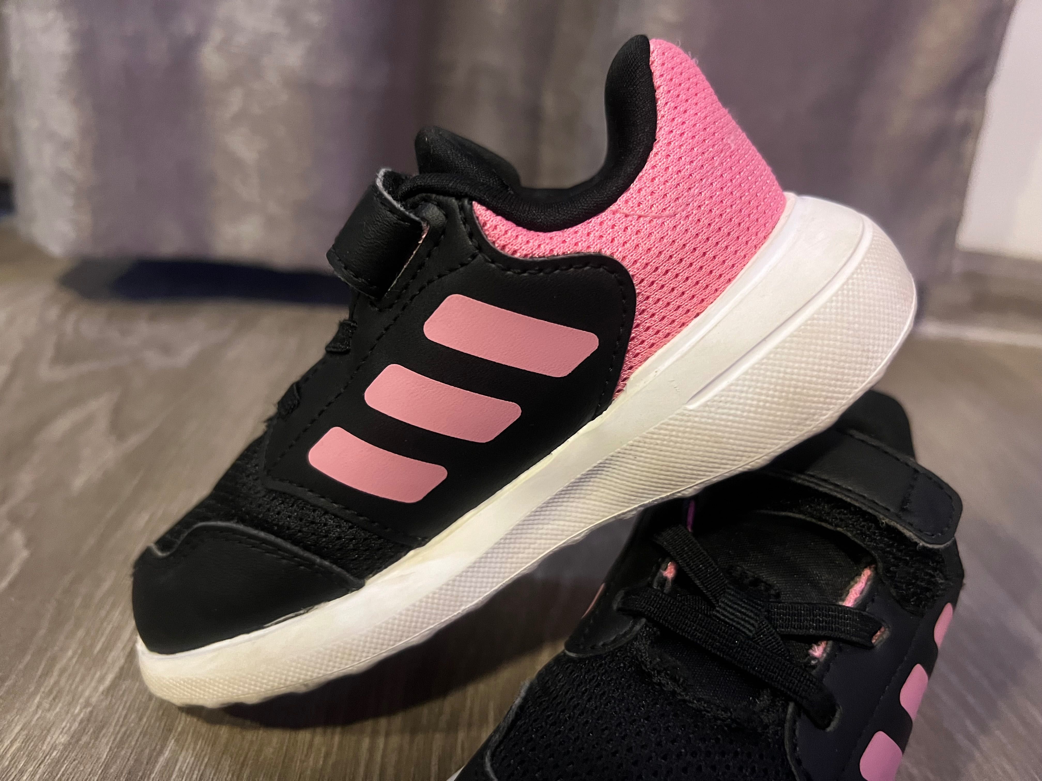 Детски маратонки Adidas за момиченце