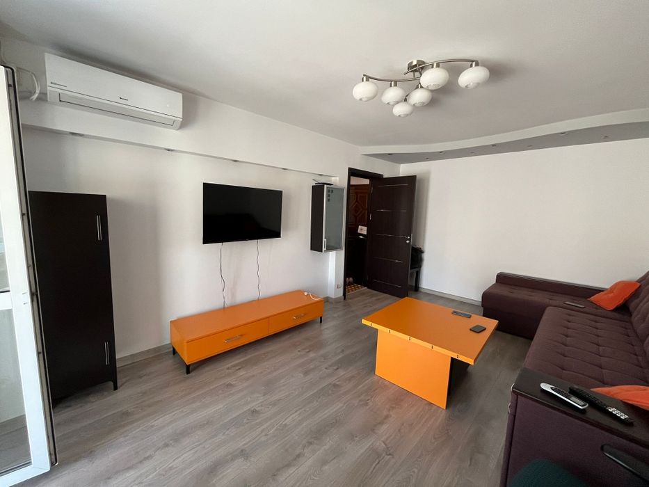 Închiriez apt. 3 camere / parcare / stație metrou Constantin Brâncuși