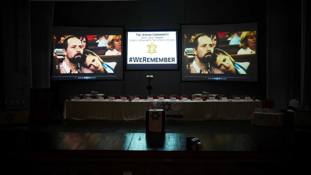 Închirieri Videoproiector,TV smart,ecrane,lavaliere,sistem traducere