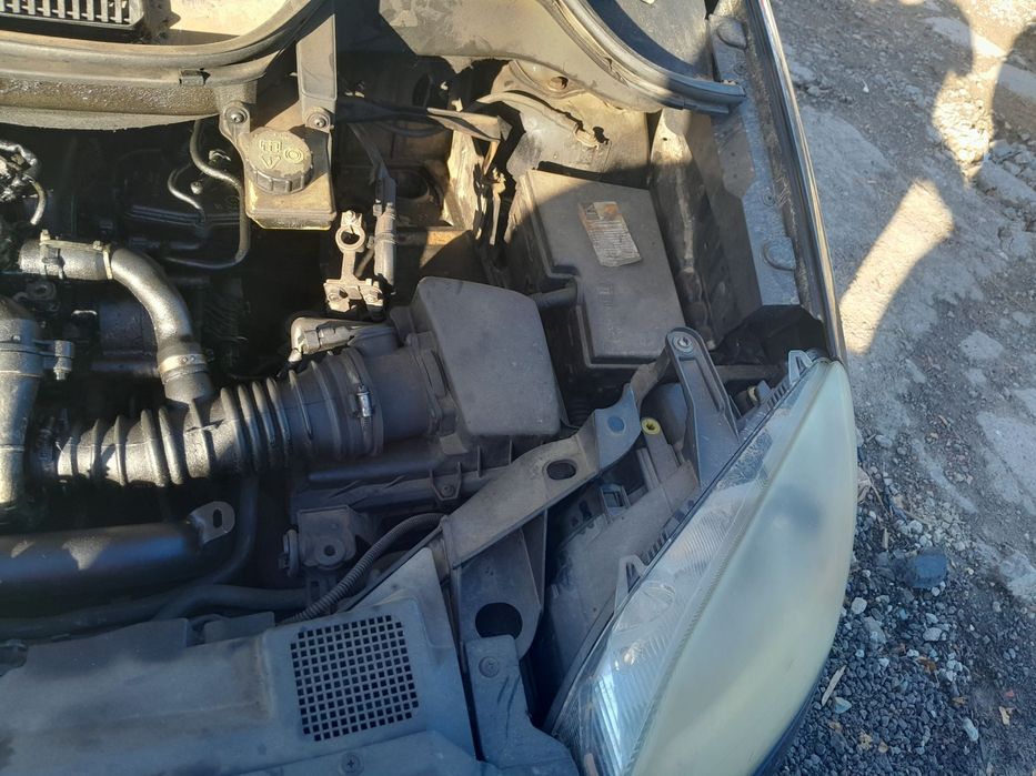 Dezmembrari  Ford C-MAX 1  2003  > 2010 1.6 TDCi Motorina