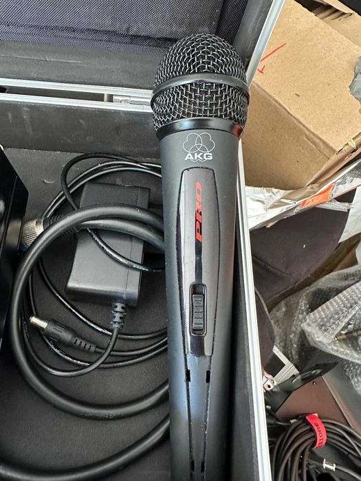 Vand Microfon Wireless AKG