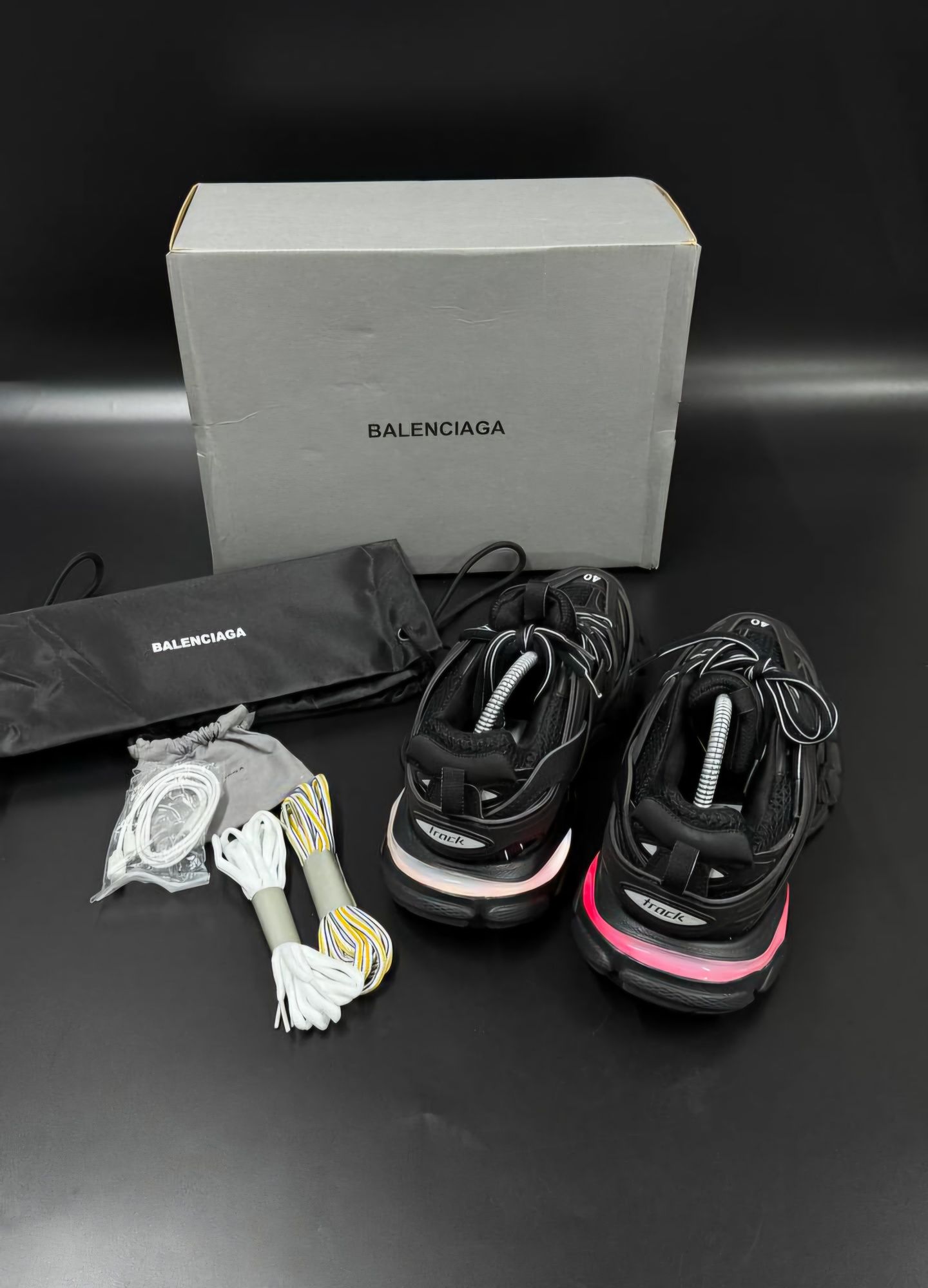 Balenciaga truck Led