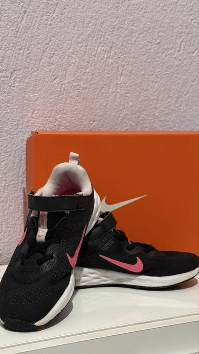 Маратонки Nike 32 номер