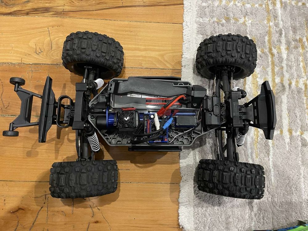 Traxxas Hoss 4x4 VXL