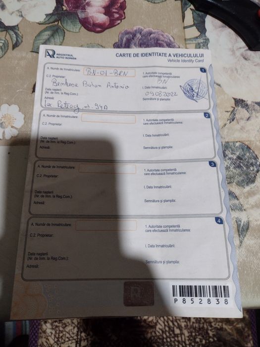 Se vinde Mercedes Benz mai multe detalii la telefon sau mesaj