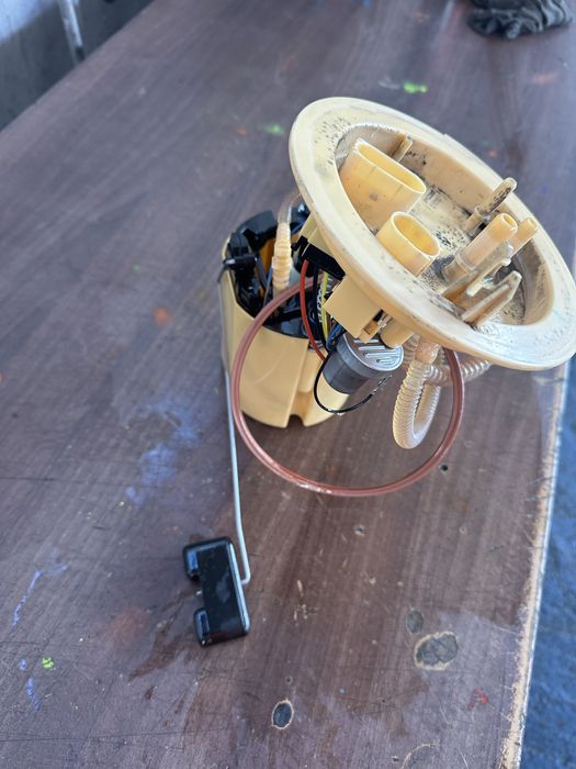 Pompa motorina rezervor audi a4 b8 a5 2.0tdi cjc cgl 8k0919050P