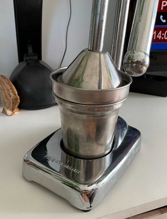 Storcător manual Fackelmann din inox presă citrice tip bar profesional
