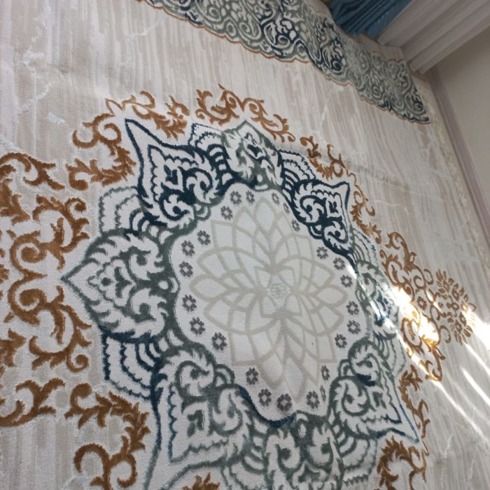 Кілем новый 3*5.