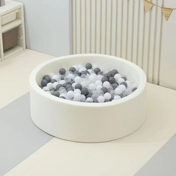 Piscina uscata Soft Touch KotaBaby Alb cu 200 de bile KB93W