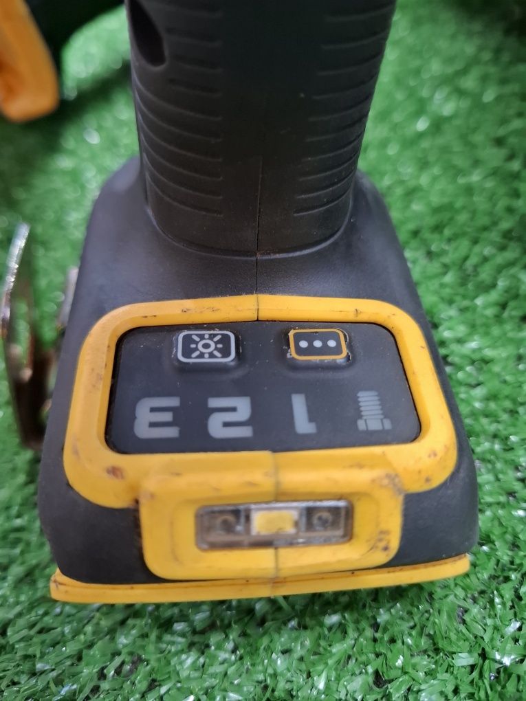 DeWALT 18V инструменти.