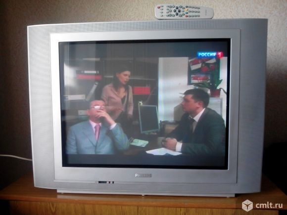 Продается рабочий телевизор phillips прямоугольный