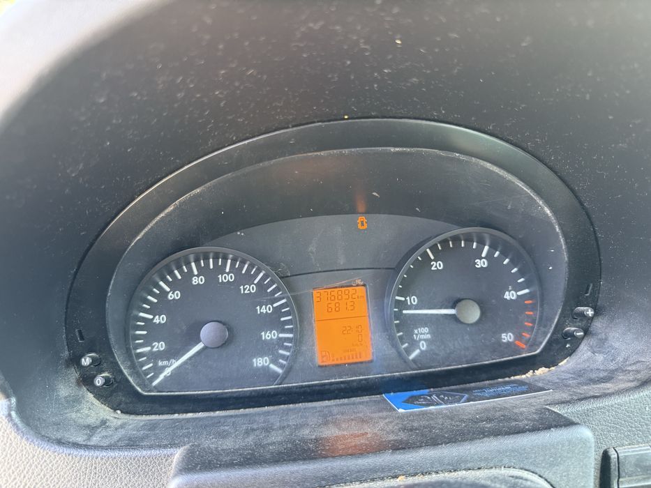 Mercedes DOKA 7 locuri