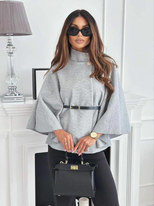 Cape superbe dama