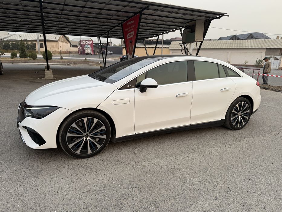 Mercedes-Benz EQE 350+