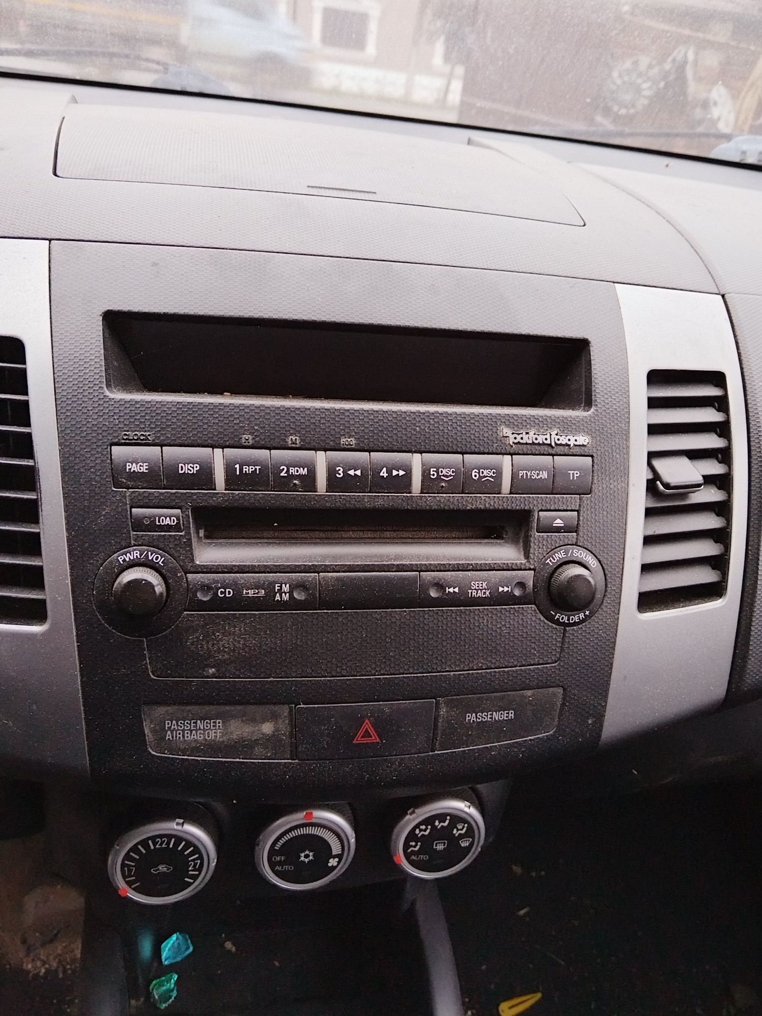 Radio CD panou control Mitsubishi Outlander 2 an 2005-2012