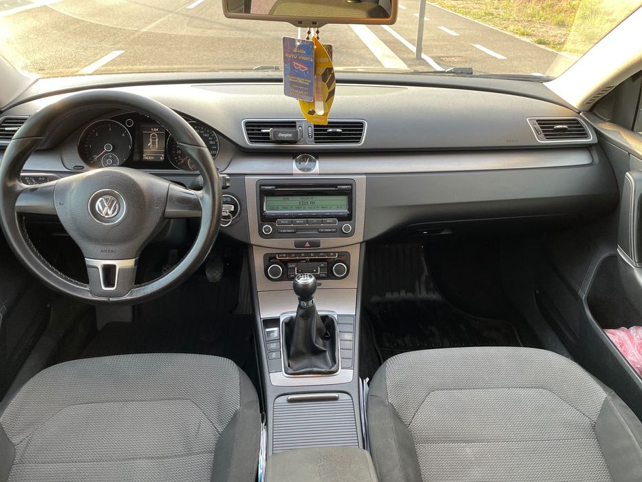 Vând sau schimb Volkswagen Passat  Anul: 2011 cu Dacia logan  gpl