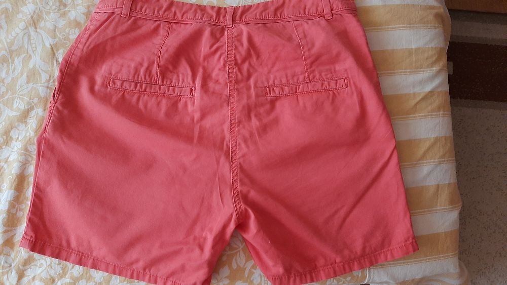 Pantaloni scurti de dama