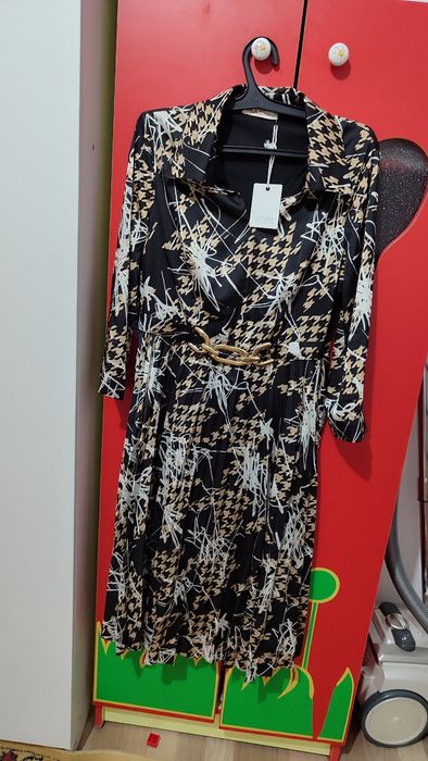 Продам платье женское