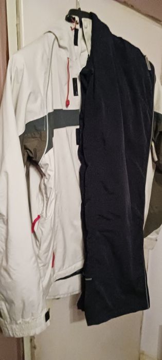 Зимен панталон и яке , стават за сноуборд , ски или разходки