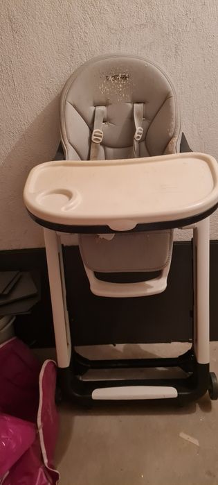 Подарявам: Столче за хранене Peg Perego Follow me