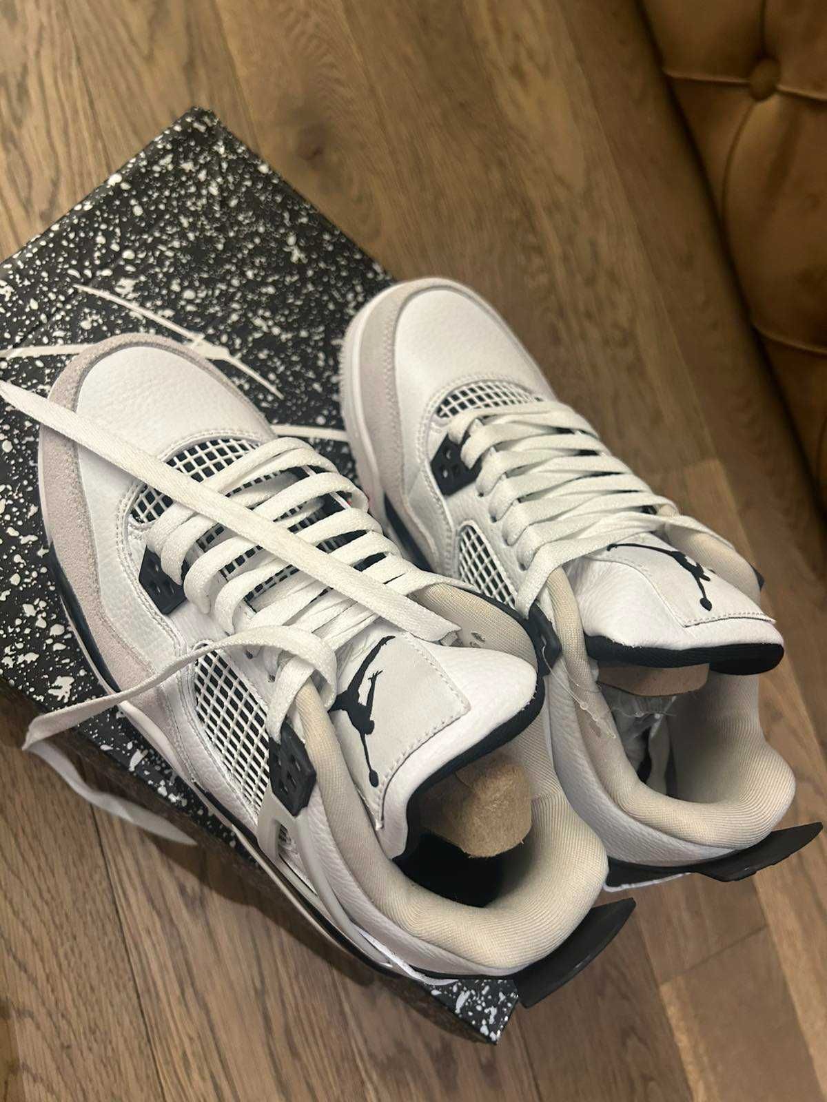 Маратонки Air Jordan чисто нови